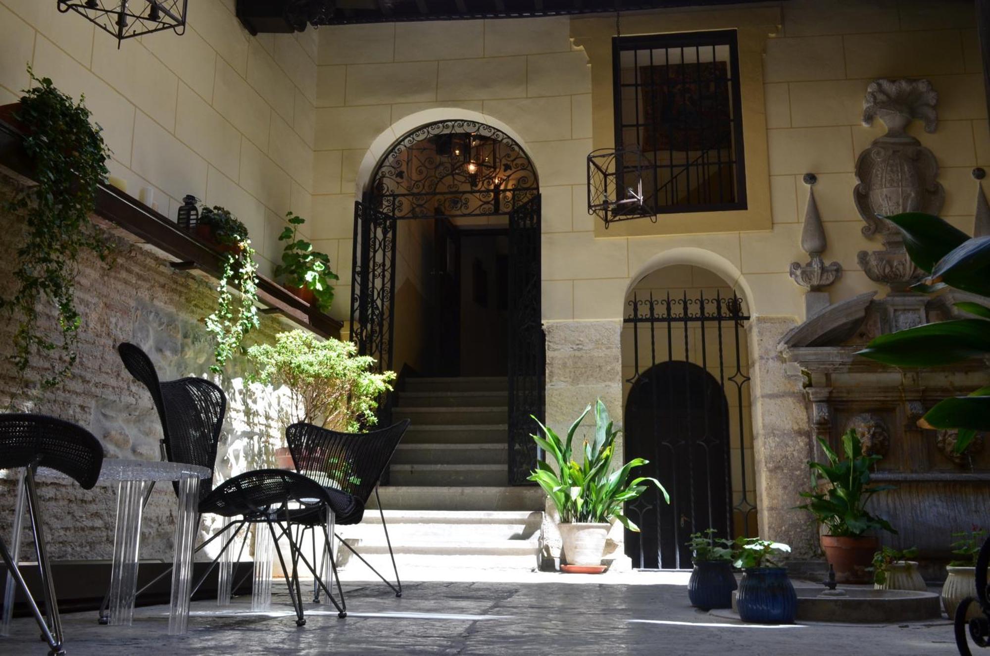 Palacio De Mariana Pineda Granada Exterior photo